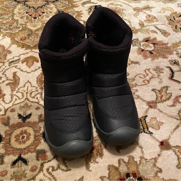 Keen waterproof boots - Picture 1 of 8